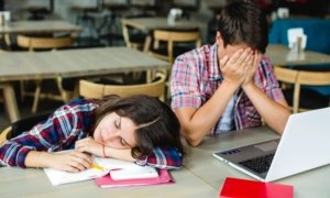 Merasa “Hilang Arah” di Tengah Kuliah? Ini Alasan Banyak Mahasiswa Mengalaminya