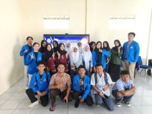 Mahasiswa UBSI Gelar Pengabdian Masyarakat di SMK Al-Husaeniyah Sukabumi