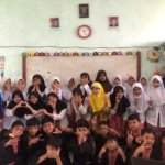 Bangun Kebiasaan Menabung Sejak Dini, Mahasiswa Ajak Siswa SDN Kebonjati Bijak Kelola Uang Saku